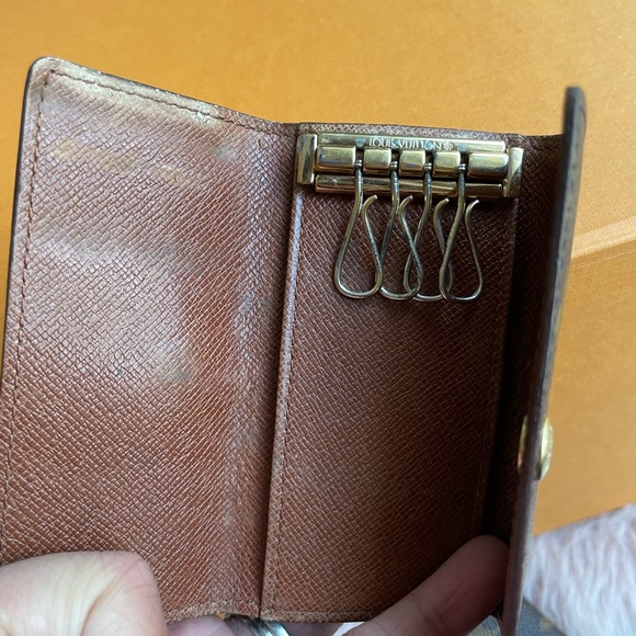 Authentic Louis Vuitton 4 Key Holder - Picture 12 of 13